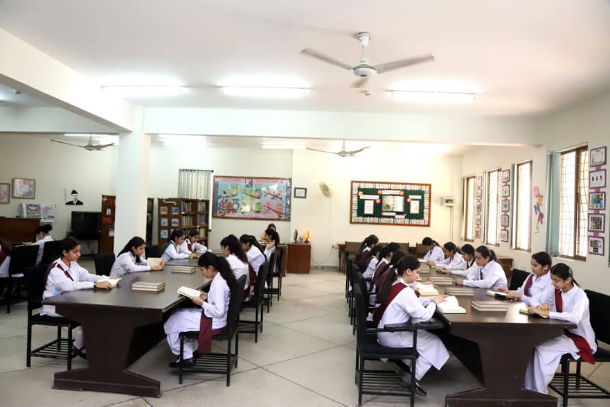 DHA-Senior-School-for-Girls-library